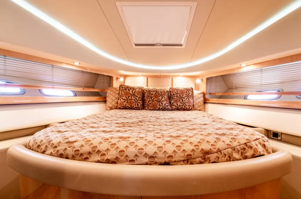 SeaRay-55-Interior-9