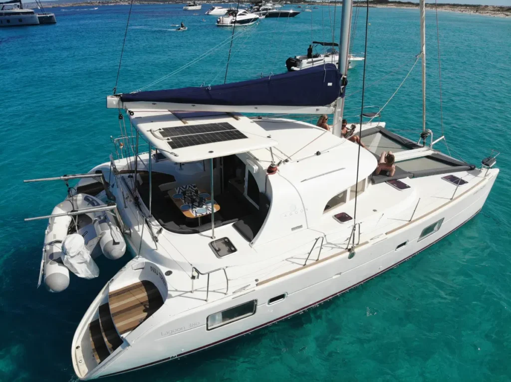 Lagoon 380-3