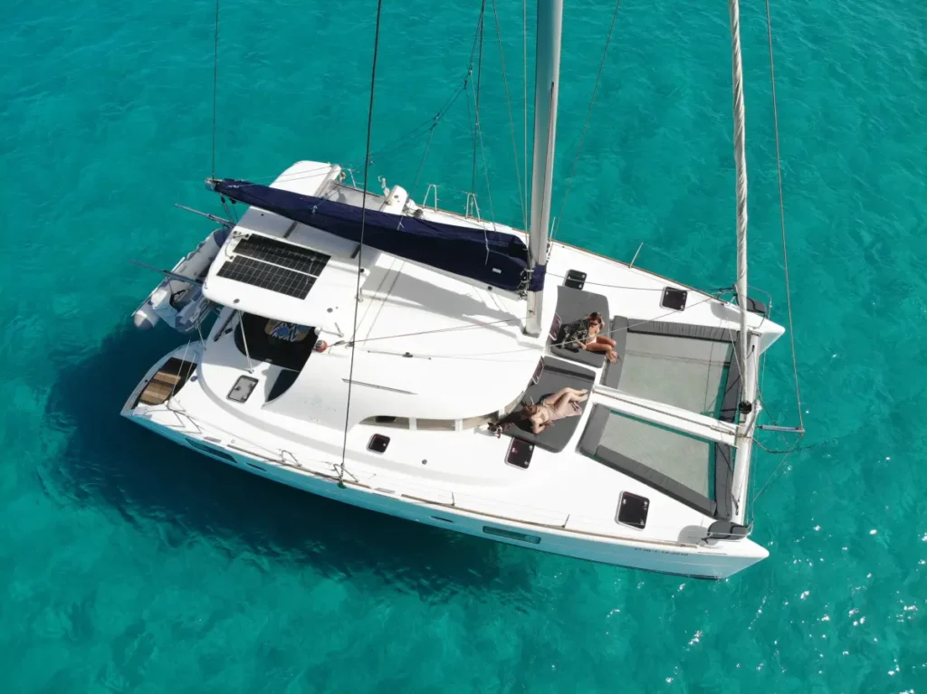 Lagoon 380-6